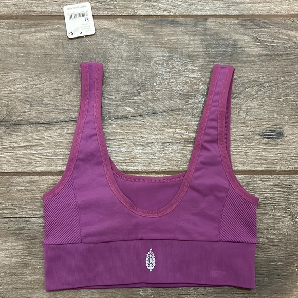 NWT Free People Movement Free Throw Square Neck Bra Heliotrope Medium - Picture 2 of 6